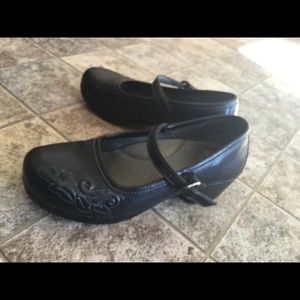 Women’s Dansko Savanah
